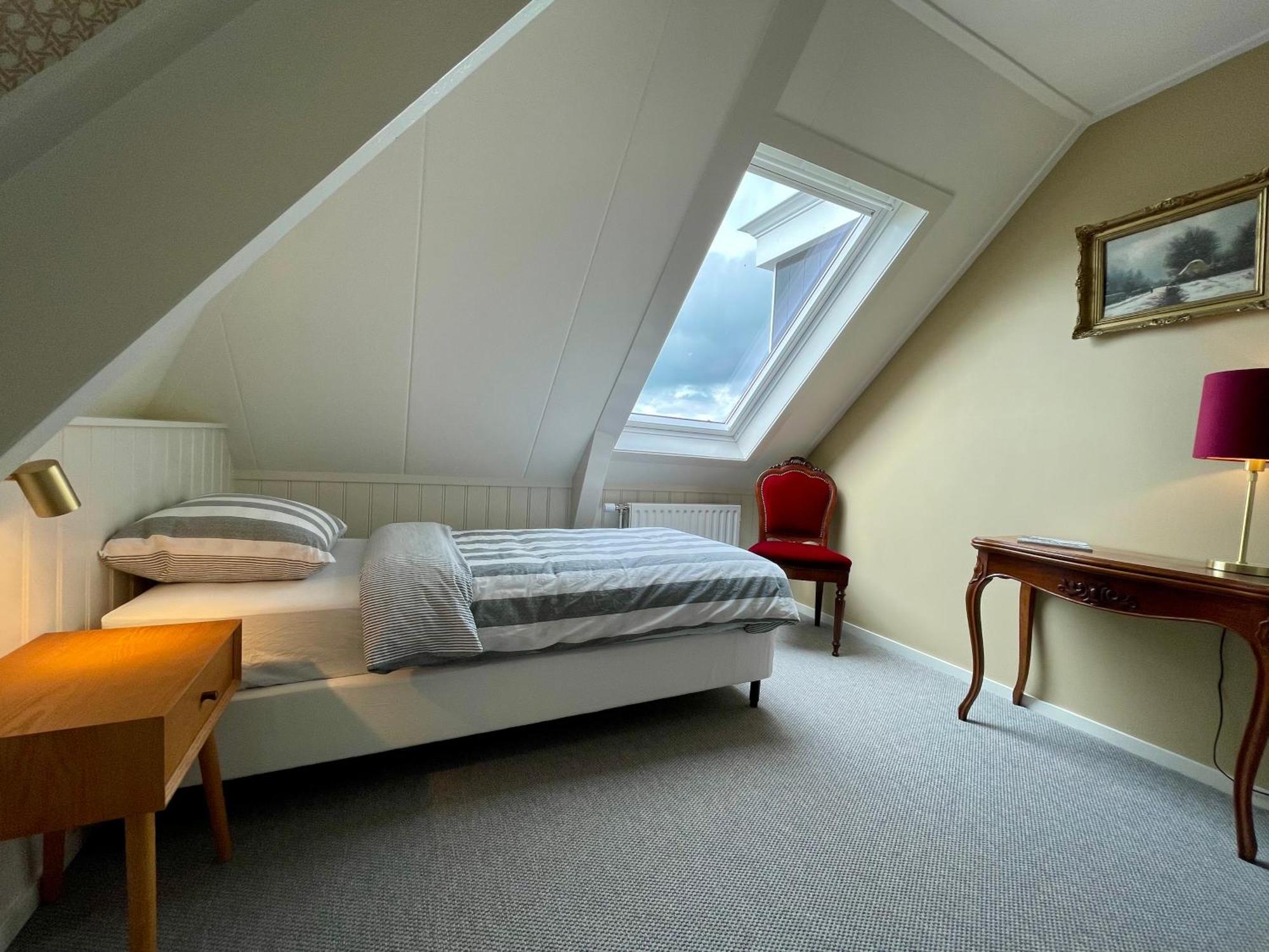 Herberg Het Rechthuis Rinsumageest Zimmer foto