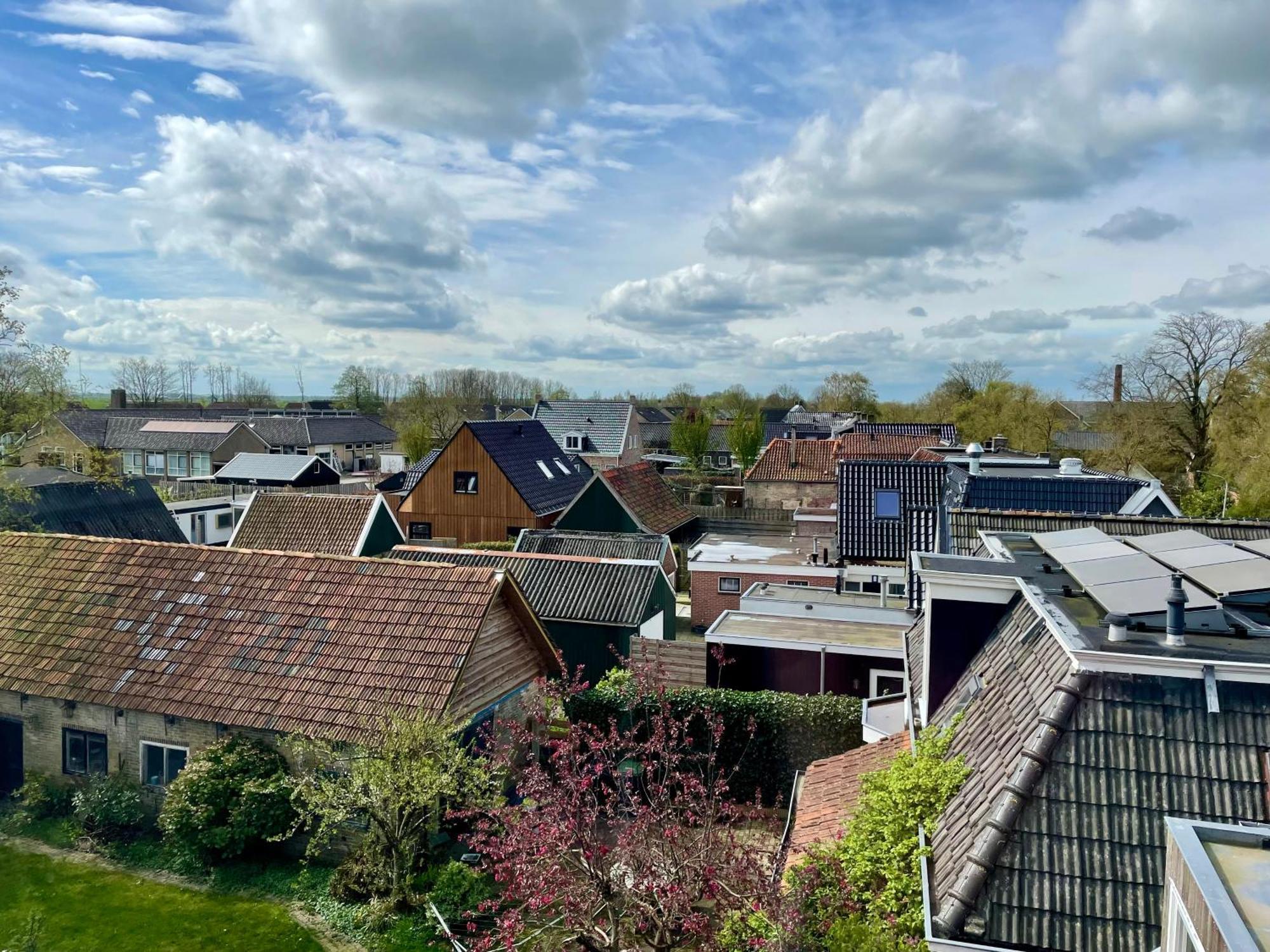 Herberg Het Rechthuis Rinsumageest Exterior foto